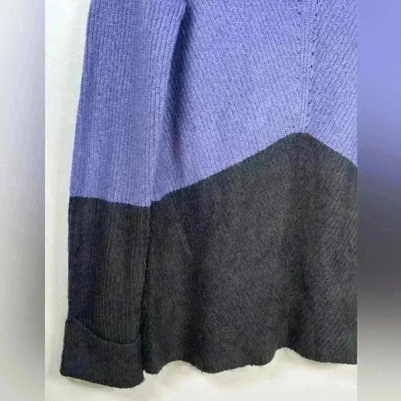 Cable & Gauge Colorblock Sweater Purple Gray Oversized Women’s Size Small - Picture 8 of 11